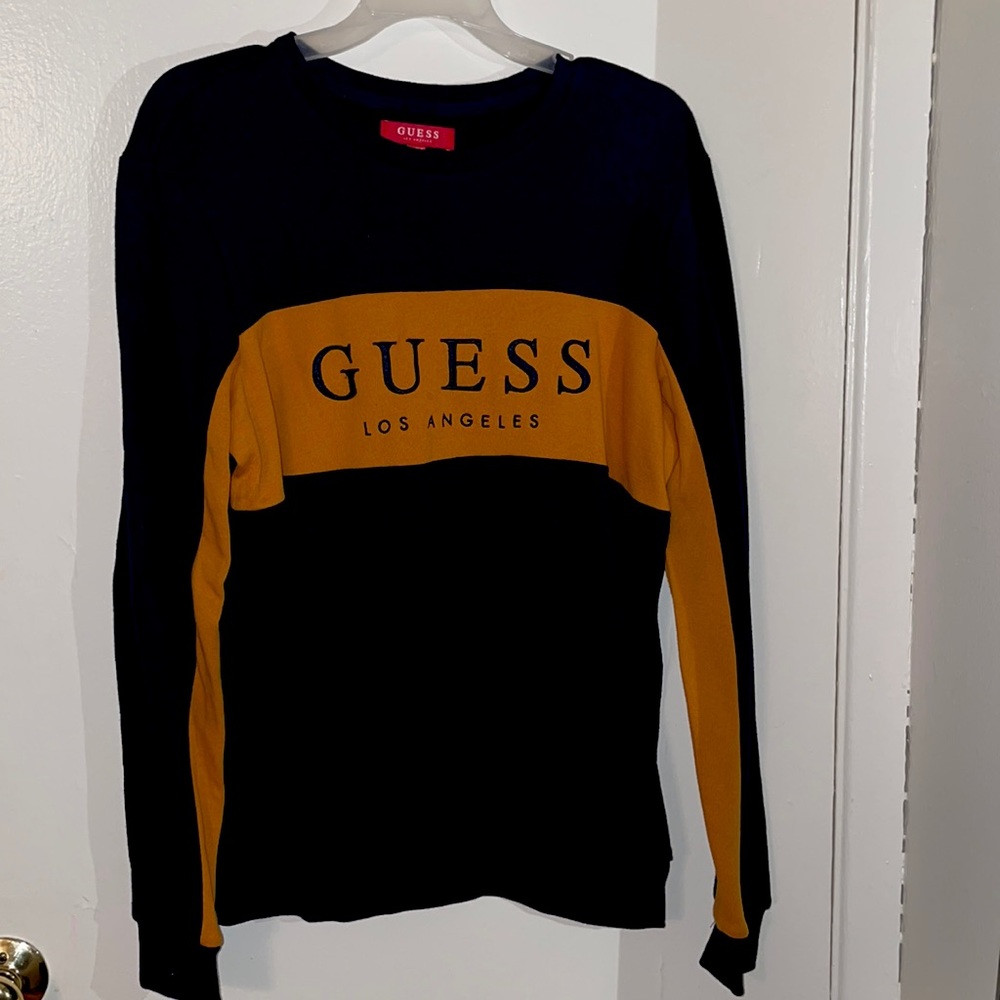 Guess sweatshirt